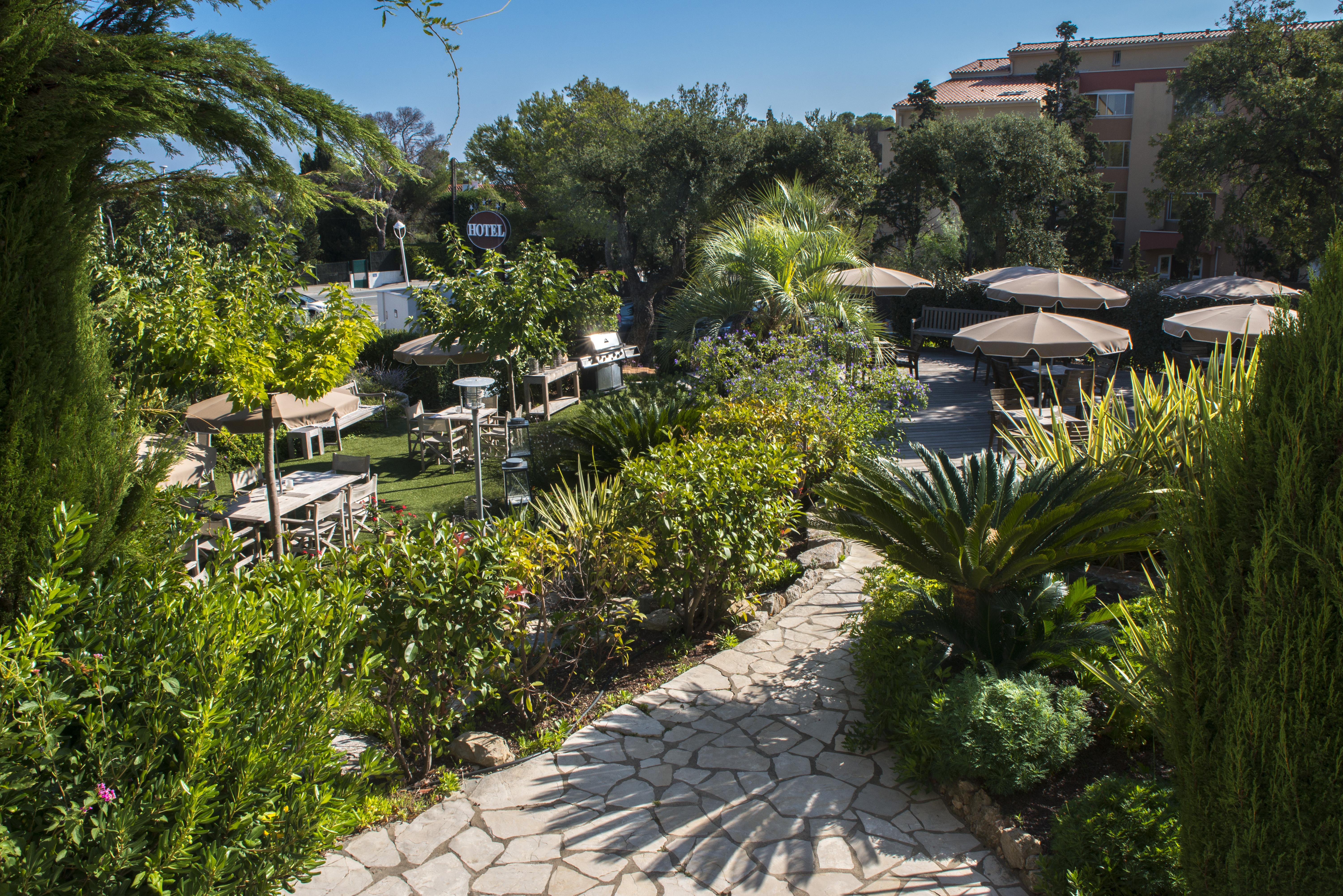 Van Der Valk Hotel Le Catalogne Saint Aygulf Bagian luar foto