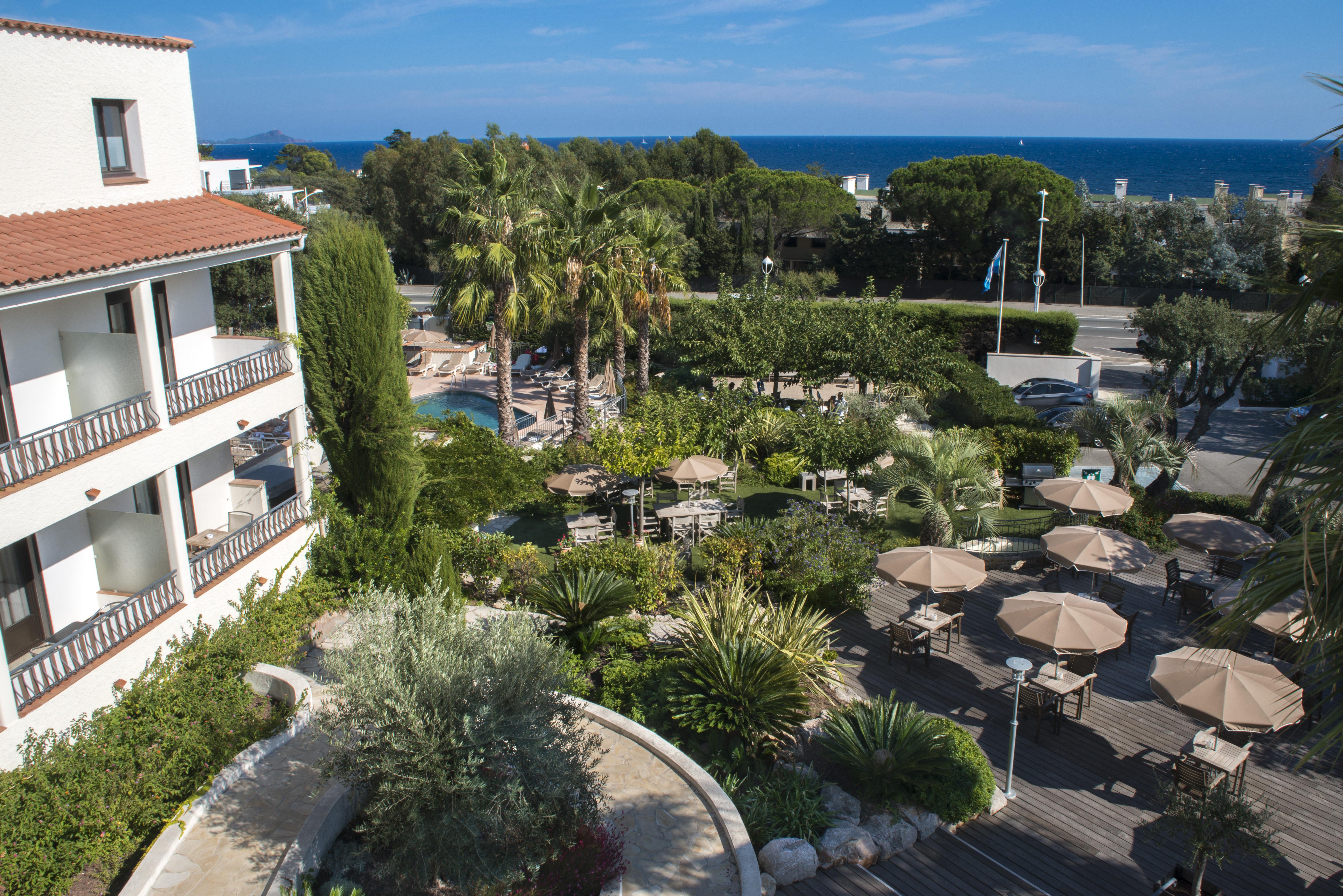 Van Der Valk Hotel Le Catalogne Saint Aygulf Bagian luar foto