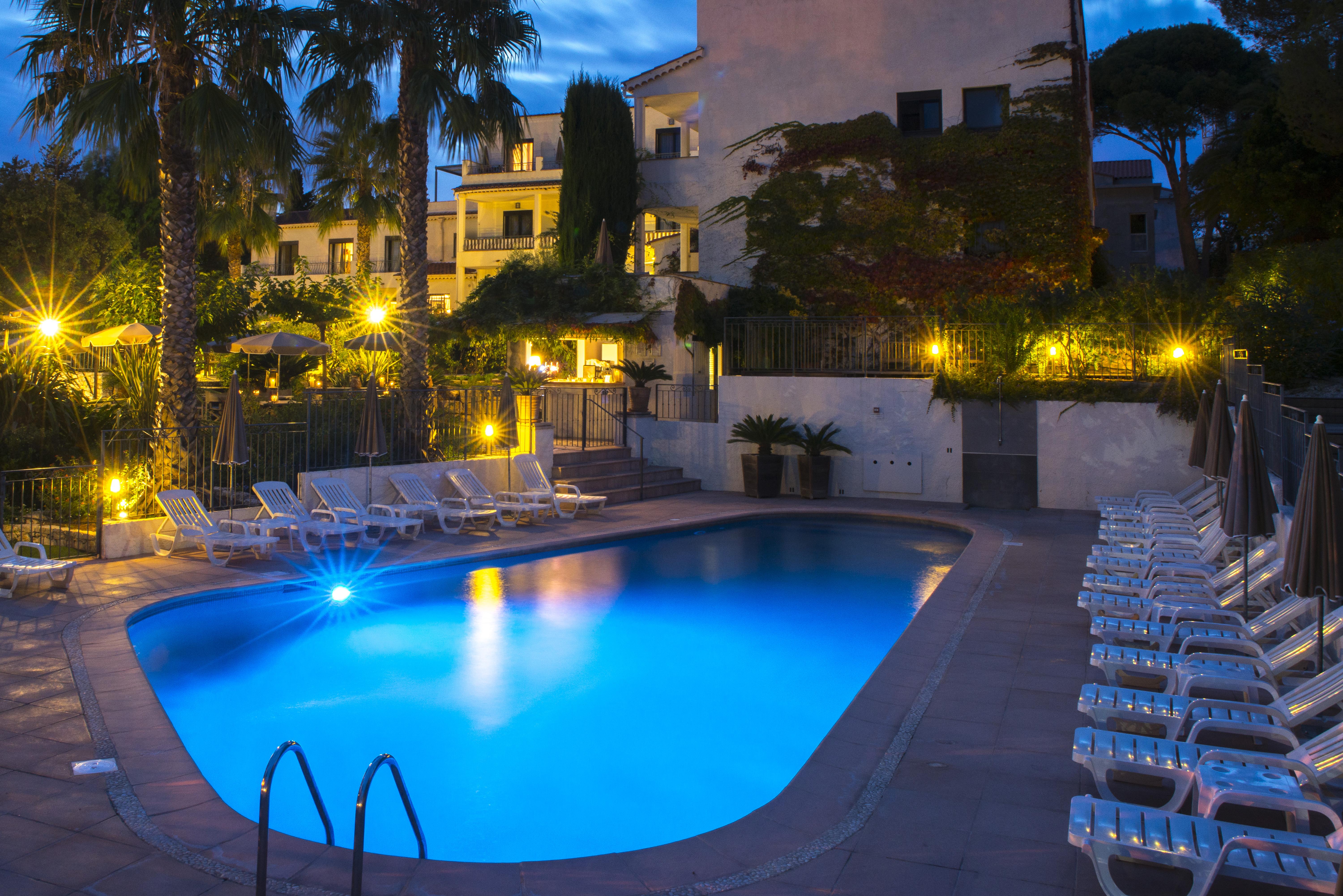 Van Der Valk Hotel Le Catalogne Saint Aygulf Bagian luar foto