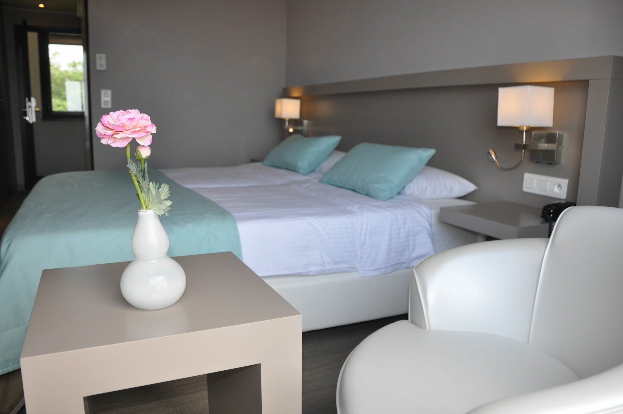 Van Der Valk Hotel Le Catalogne Saint Aygulf Bagian luar foto