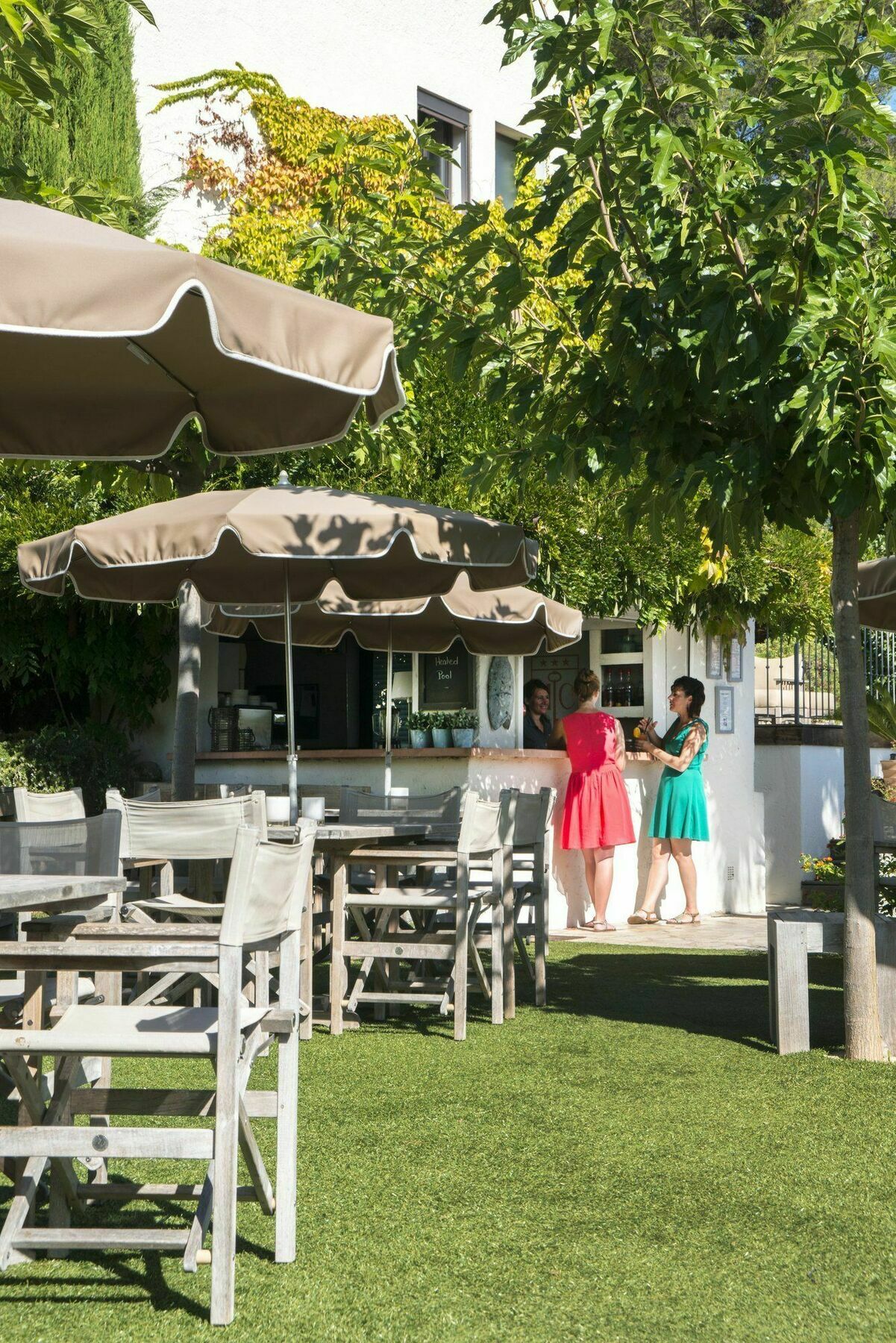 Van Der Valk Hotel Le Catalogne Saint Aygulf Bagian luar foto
